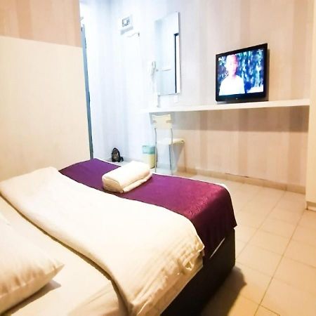 Biz Hotel Batu Pahat Εξωτερικό φωτογραφία